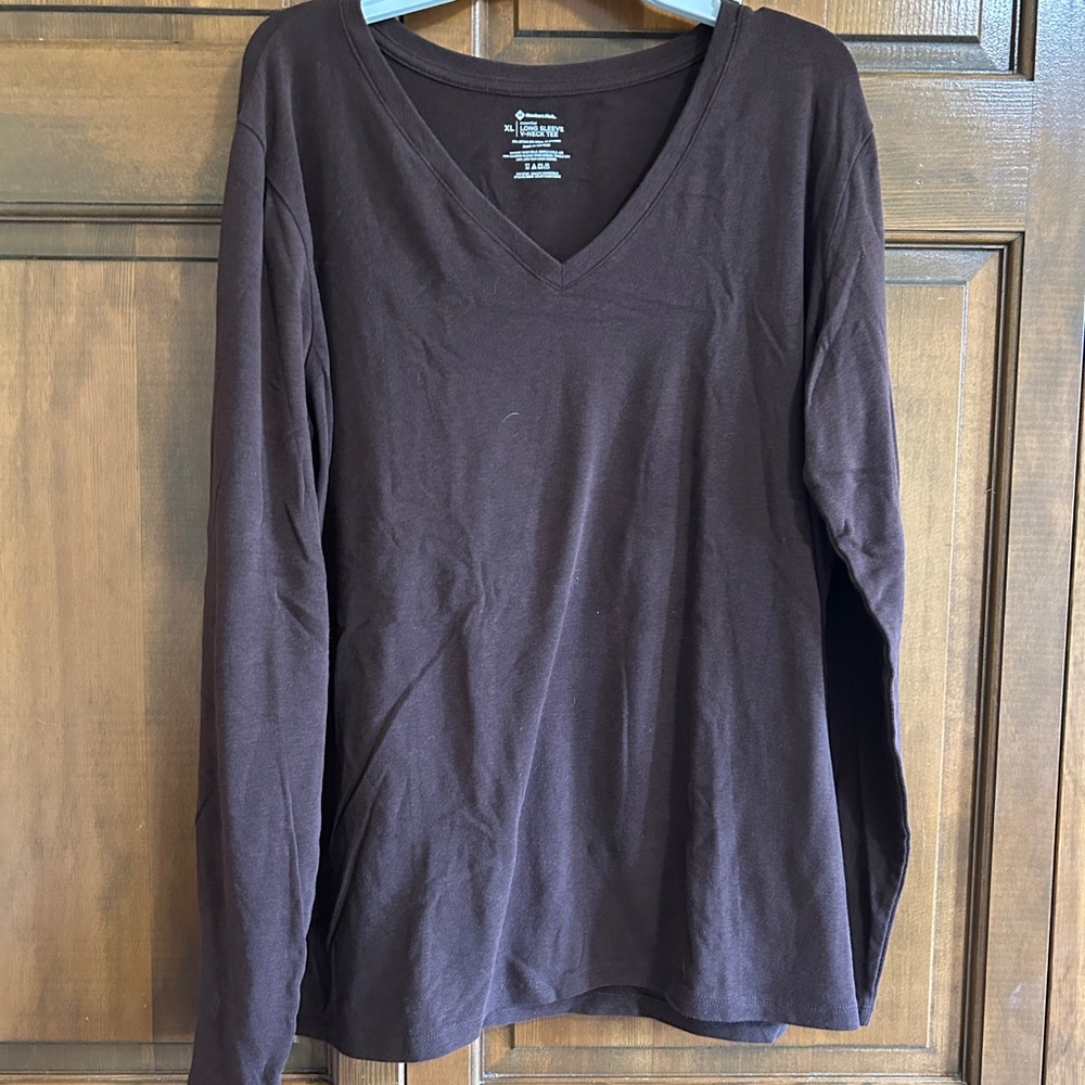 Classic Brown V-Neck Long Sleeve Tee